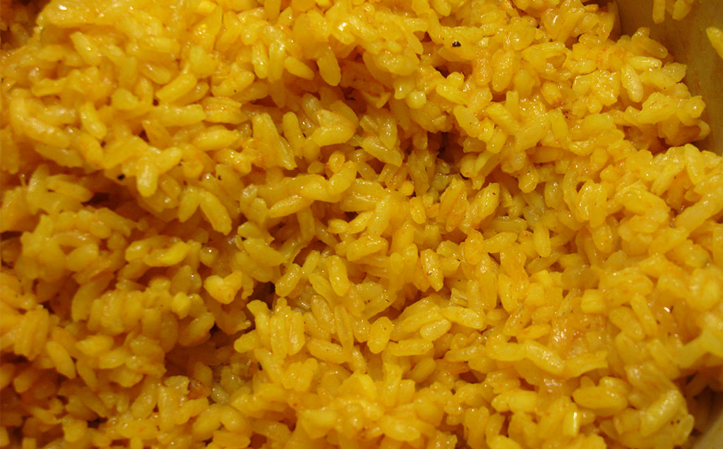 A lo cubano. Tres recetas para cocinar arroz amarillo. – La Niña de Guatemala